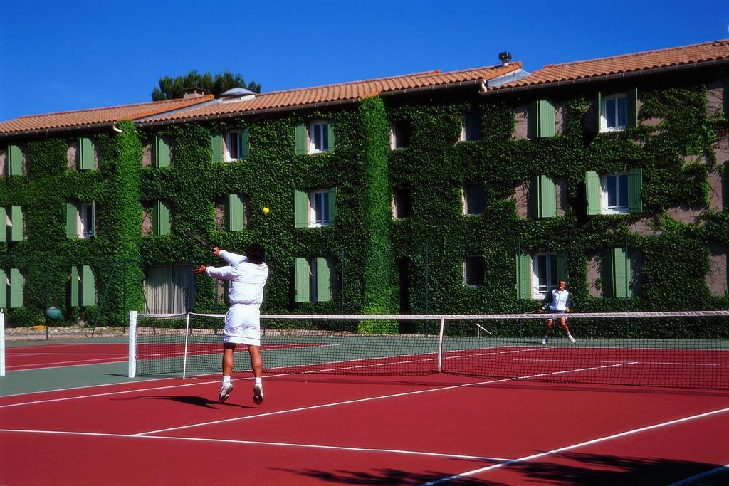 Logis Hotel Restaurant Uzes Pont Du Gard Exterior foto